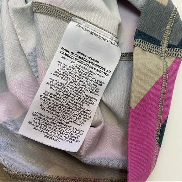 Nike Women’s Dry Fit Tank: size small - Picture 3 of 4